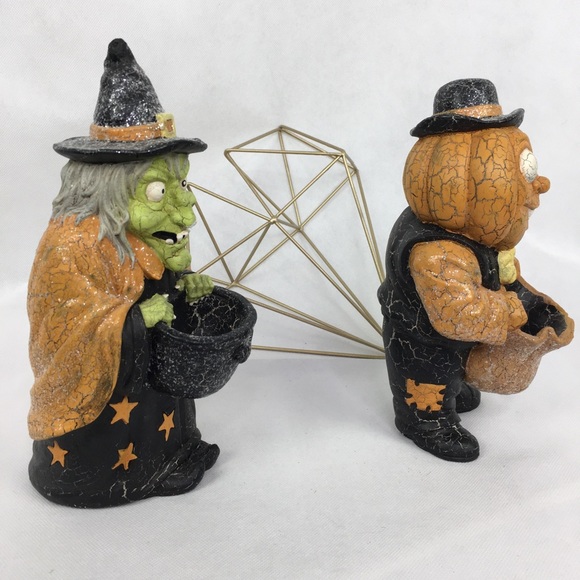 Wicked Witch & Beggar Man & Trick or Treaters - Picture 5 of 9